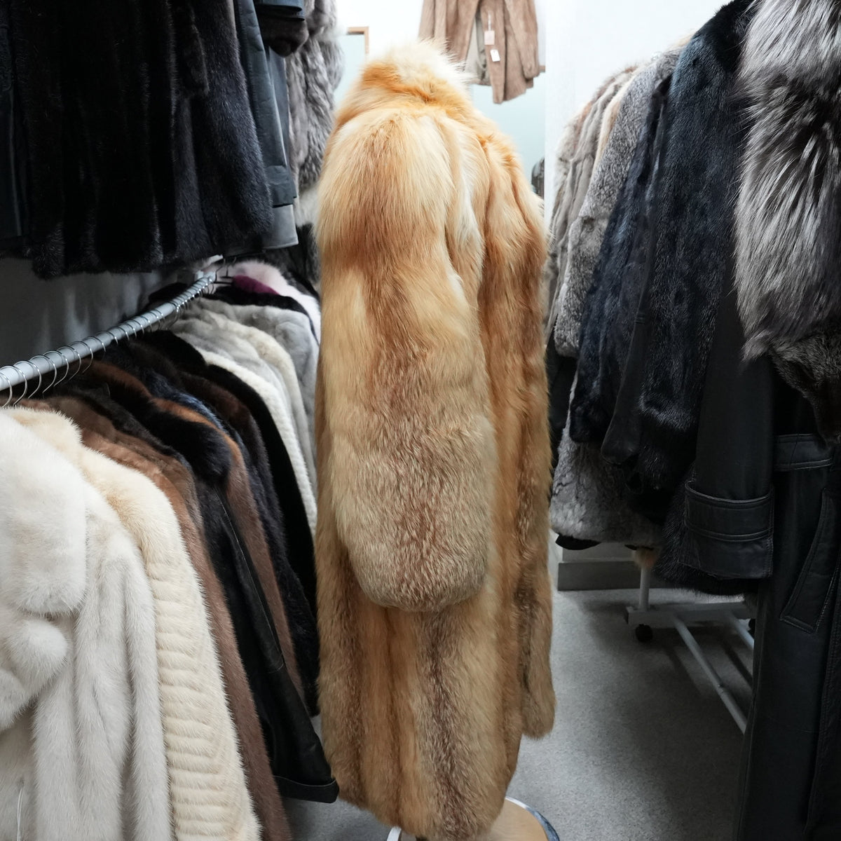 Red Fox Fur Long Coat L fur - Genuine Vintage Fur From Japan