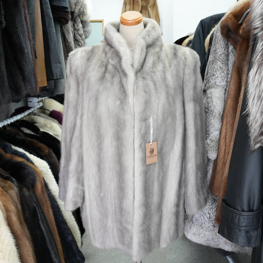 Sapphire Mink Fur Coat SAGA MINK - Genuine Vintage Fur From Japan