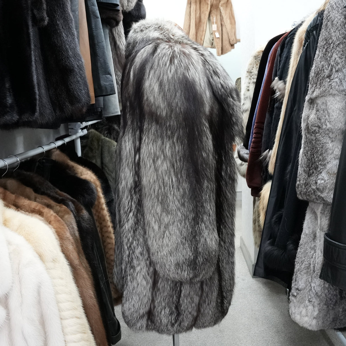 Silver Fox Semi Long Coat Soft and Fluffy - Genuine Vintage Fur From Japan