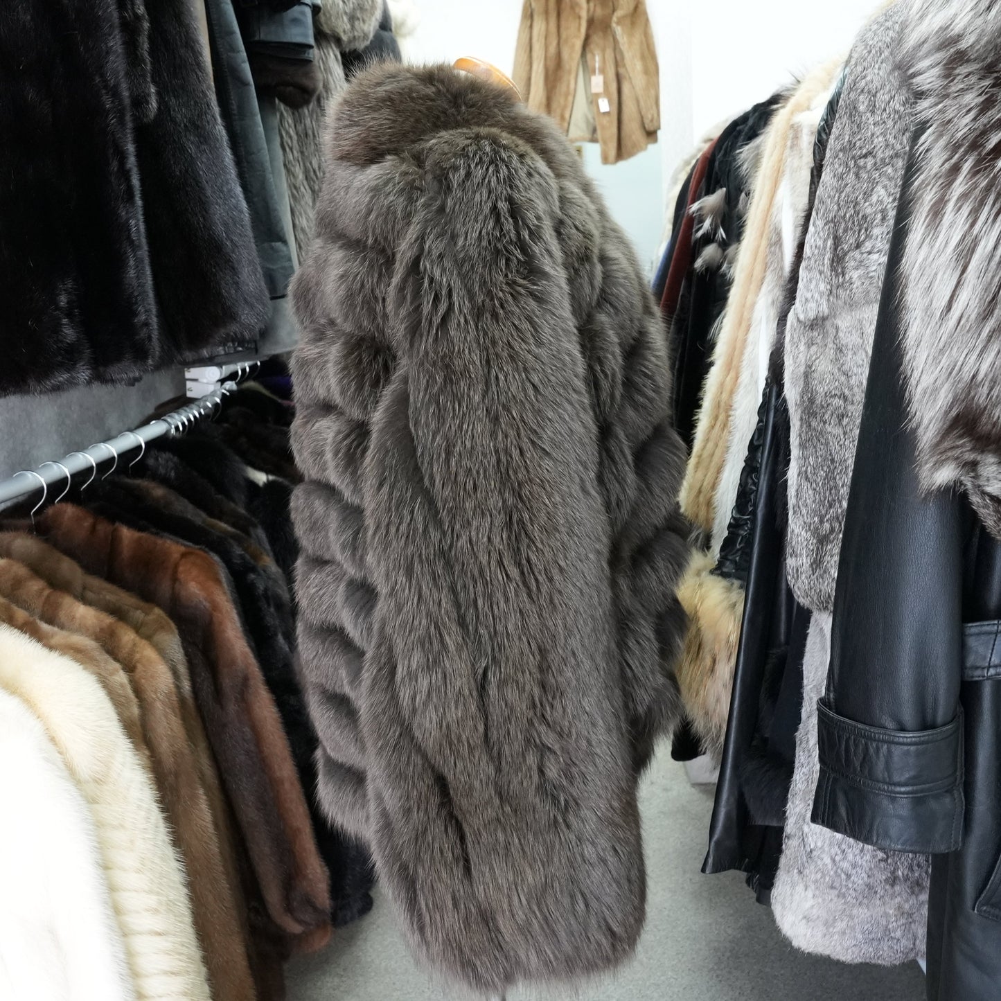 Dolman Sleeve Khaki Brown Dyed Fox Fur Coat Soft & Fluffy - Genuine Vintage Fur From Japan