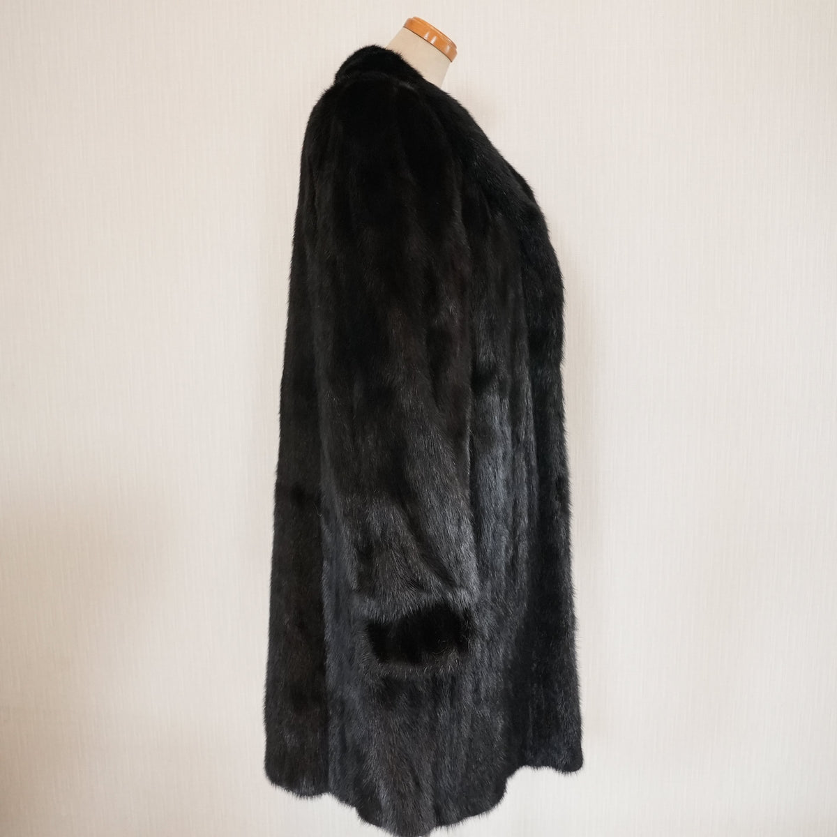 SAGA MINK semi Long Coat - Genuine Vintage Fur From Japan