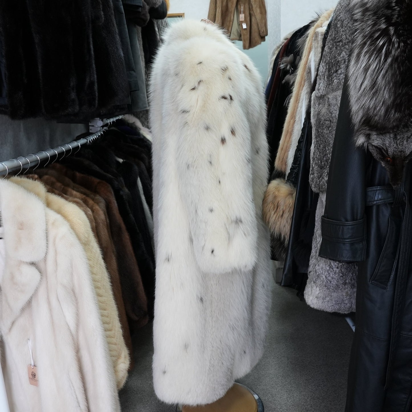 Lynx Dyed Shadow Fox Very Long Coat Soft & Fluffy - Genuine Vintage Fur From Japan