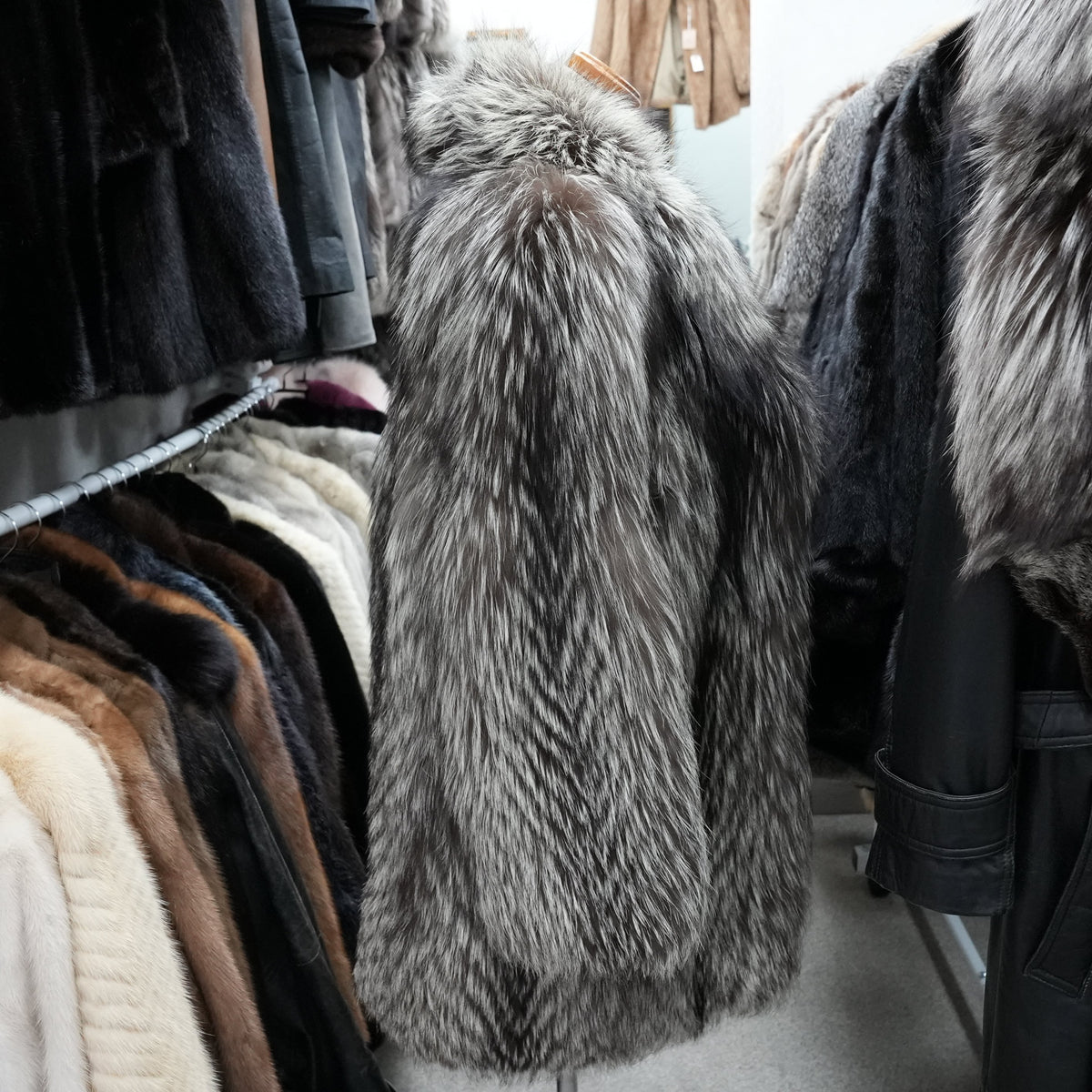 Silver Fox Fur Semi Long Coat - Genuine Vintage Fur From Japan