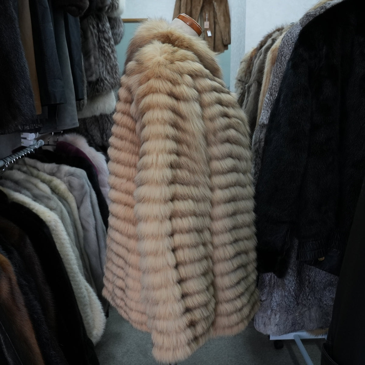 Beige Dyed Fox Fur Coat - Genuine Vintage Fur From Japan