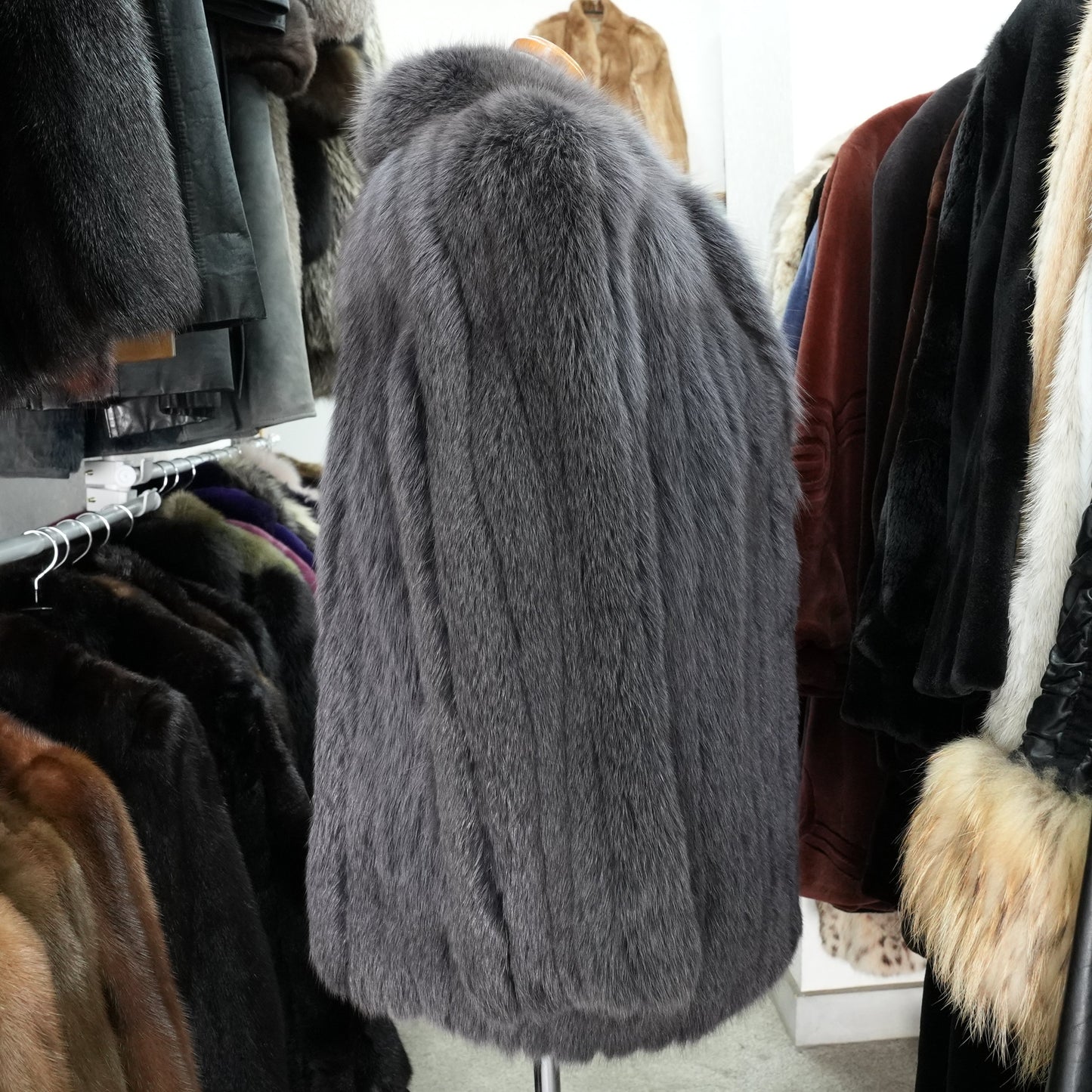 Gray Dyed SAGA FOX Fur Coat - Genuine Vintage Fur From Japan