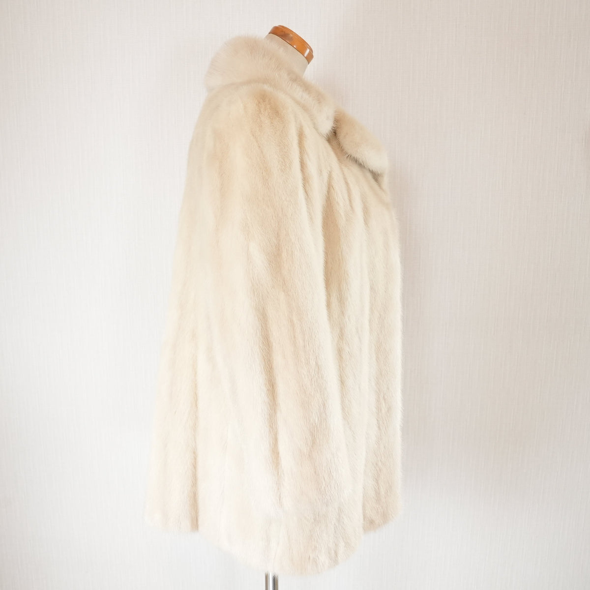 Pearl Mink Fur Coat - Genuine Vintage Fur From Japan
