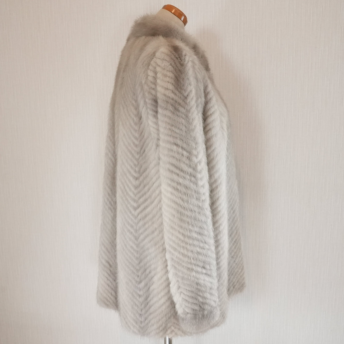 Sapphire Mink Fur Coat chevron - Genuine Vintage Fur From Japan