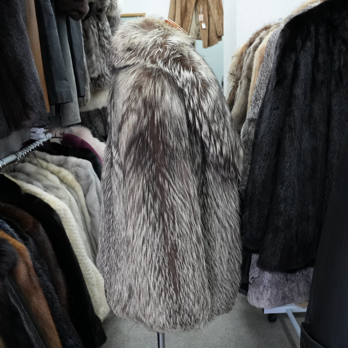 Silver Fox Fur Coat - Genuine Vintage Fur From Japan
