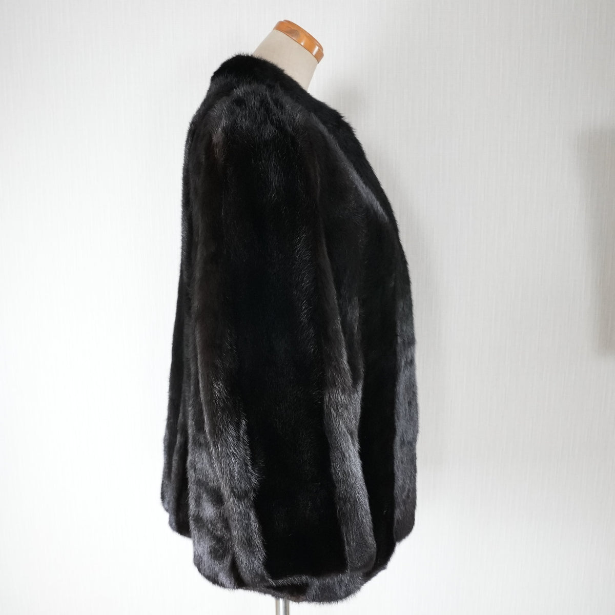 Dark Mink Stripe Design Coat Moonbat Fur - Genuine Vintage Fur From Japan