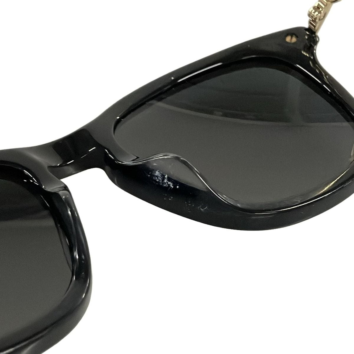 GUCCI GG0916S サングラス — ブラック＆ゴールド