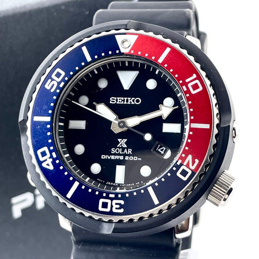 SEIKO V147-0AZ0 Prospex 潜水表 — 石英，黑/蓝/红，男士