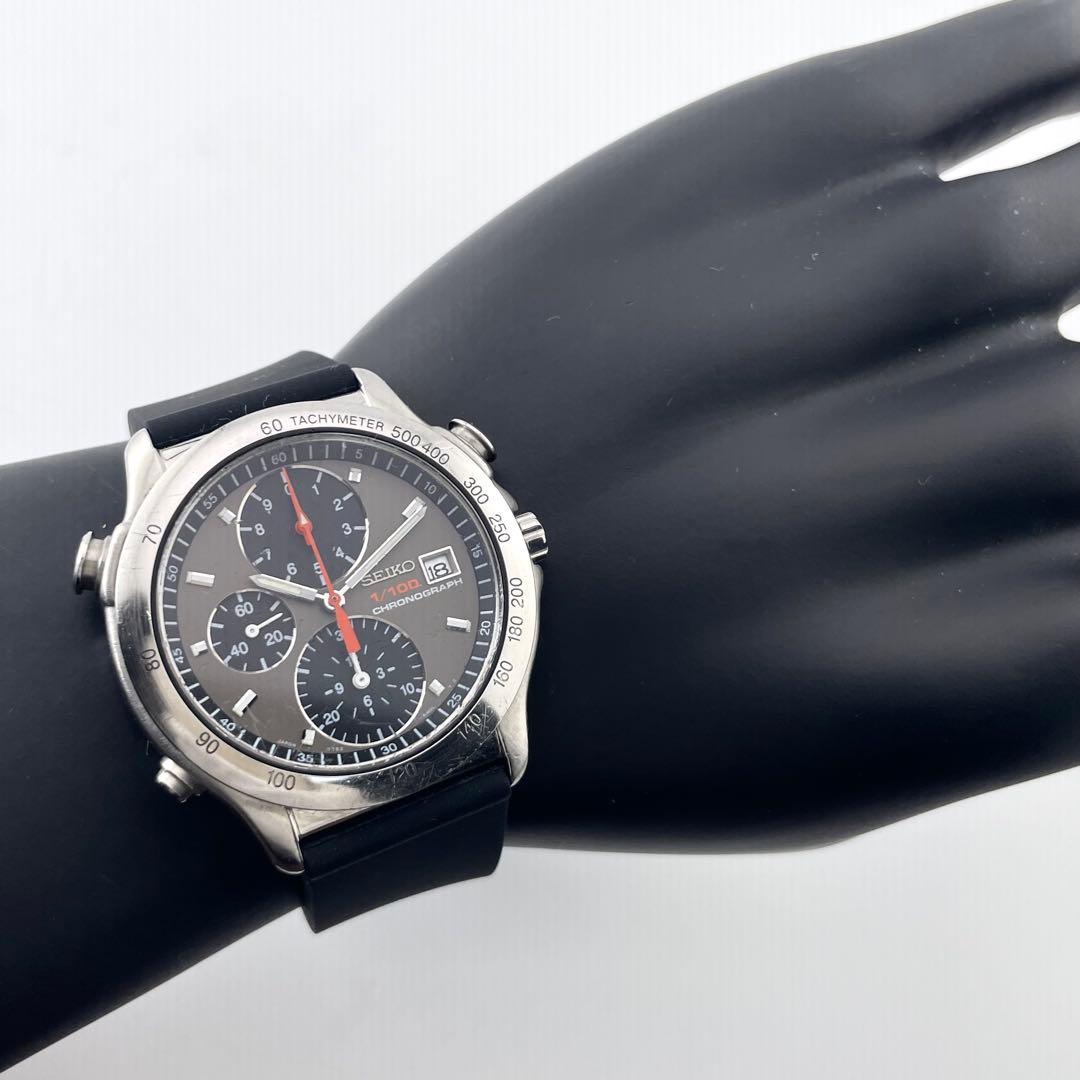 SEIKO スピードマスター ウォッチ — クォーツ、ブラックグレー、メンズ