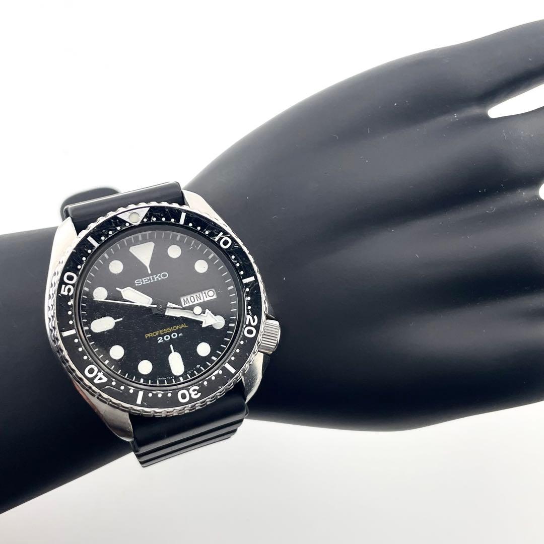 SEIKO 7C43-7010 ダイバーズウォッチ — クオーツ、ブラック文字盤、メンズ