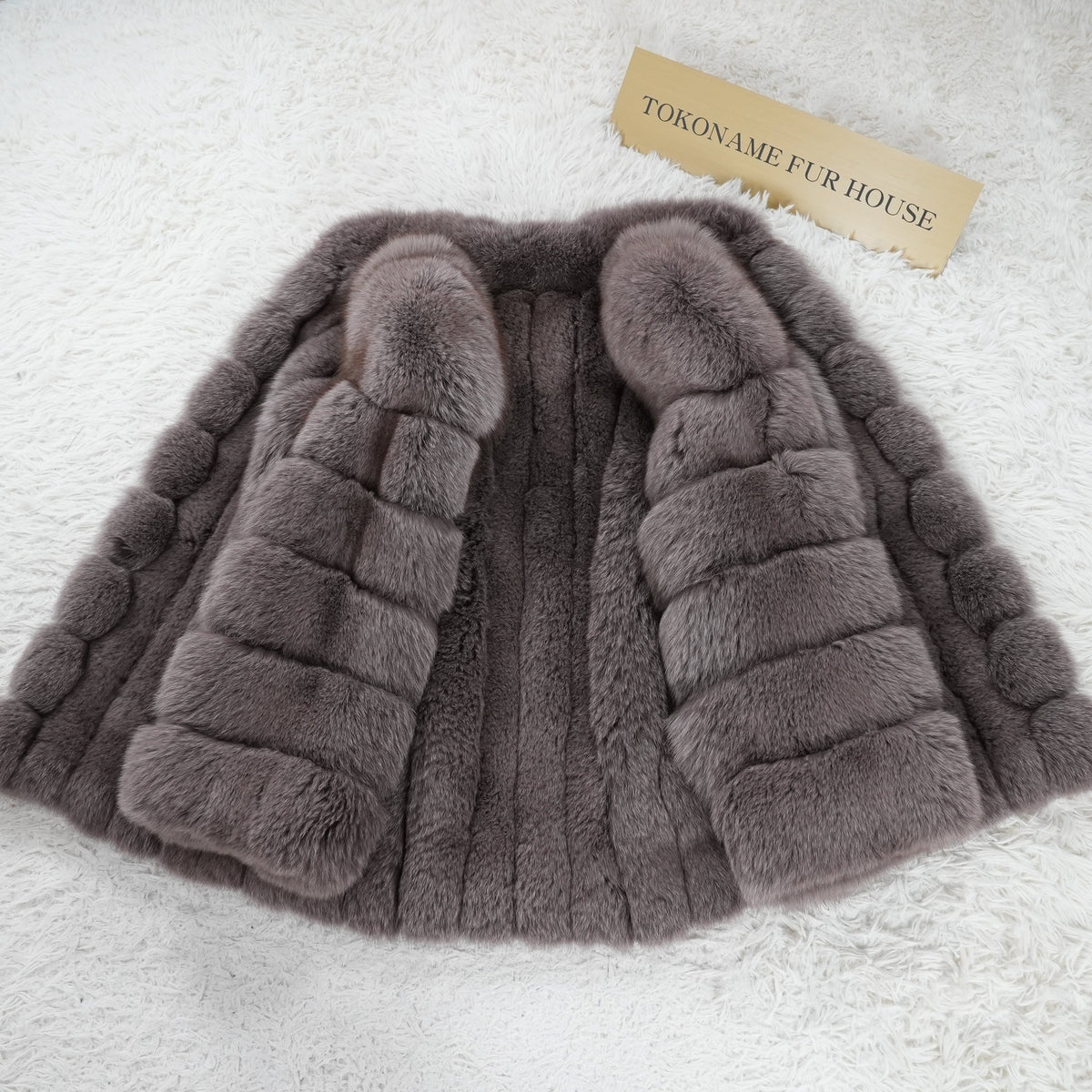 Muted Plum Gray Dyed SAGA FOX Coat Soft and Fluffy - Genuine Vintage Fur From Japan