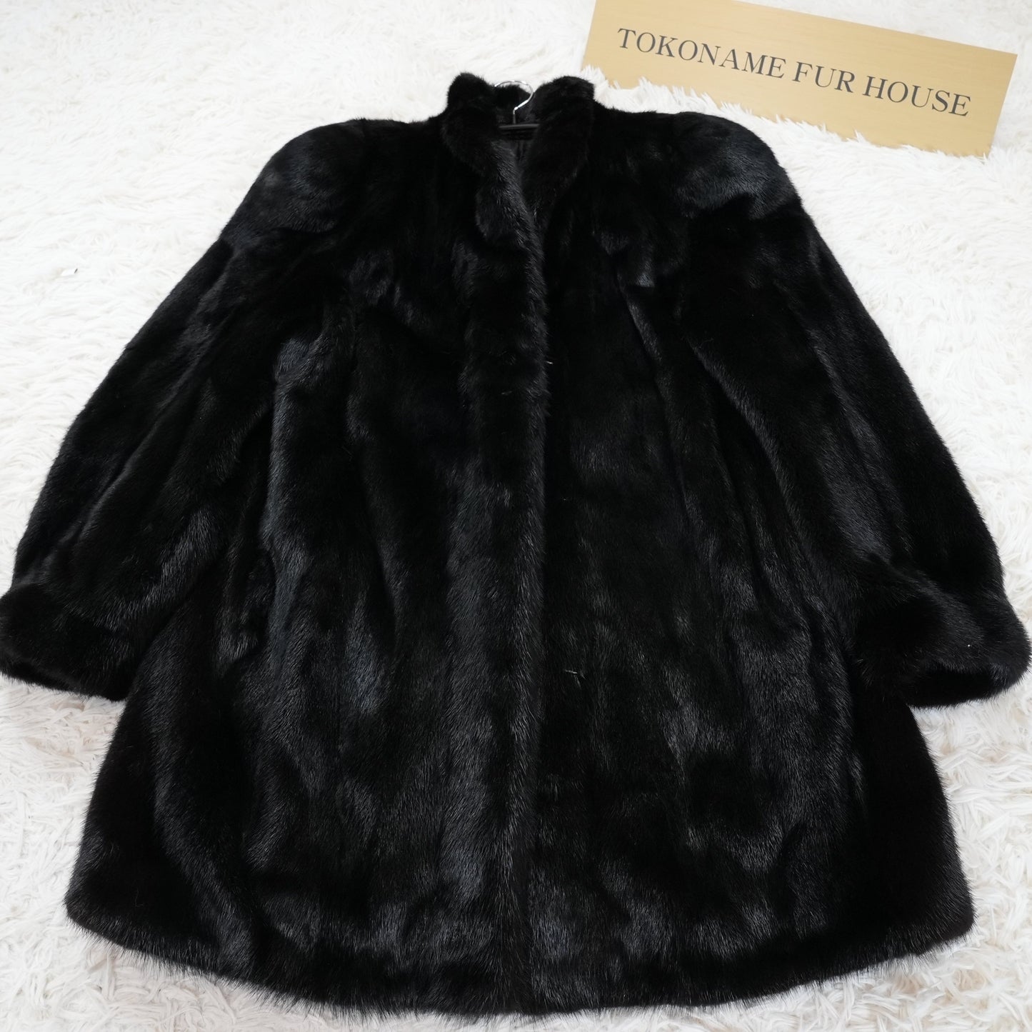 SAGA MINK Black mink Fur Coat - Genuine Vintage Fur Japan