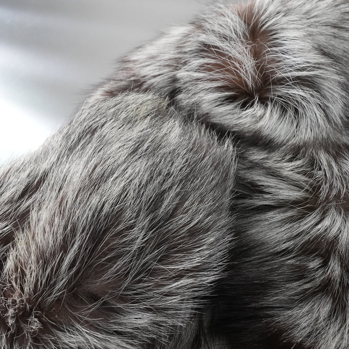 Silver Fox Fur Coat SAGA ROYAL FOX - Genuine Vintage Fur From Japan