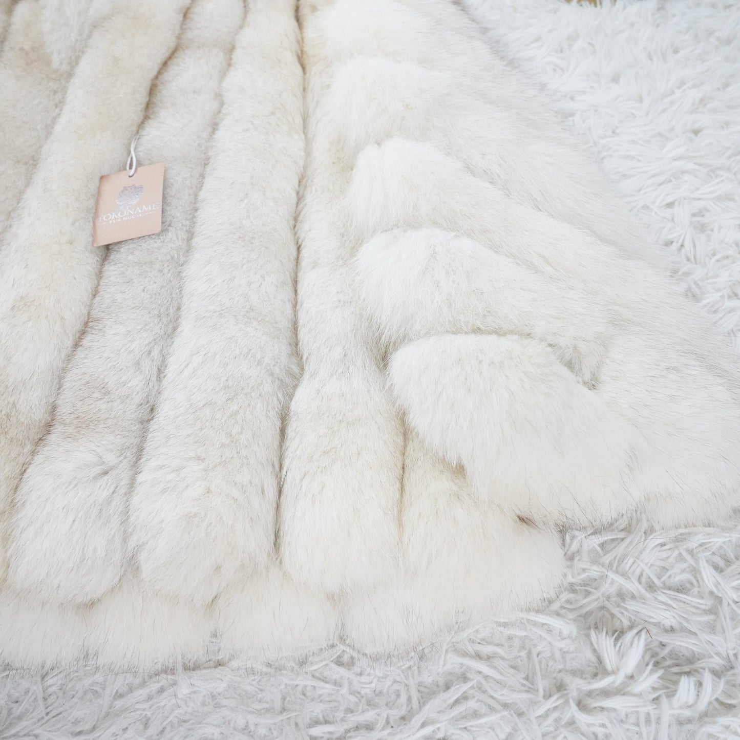 Nordic Fox Fur Coat SAGA FOX - Genuine Vintage Fur From Japan