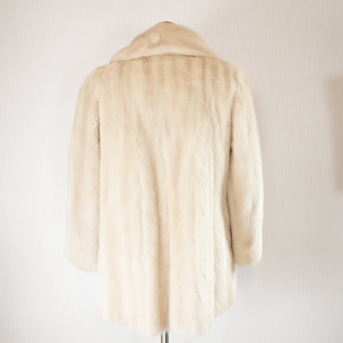 Pearl Mink Fur Coat - Genuine Vintage Fur From Japan