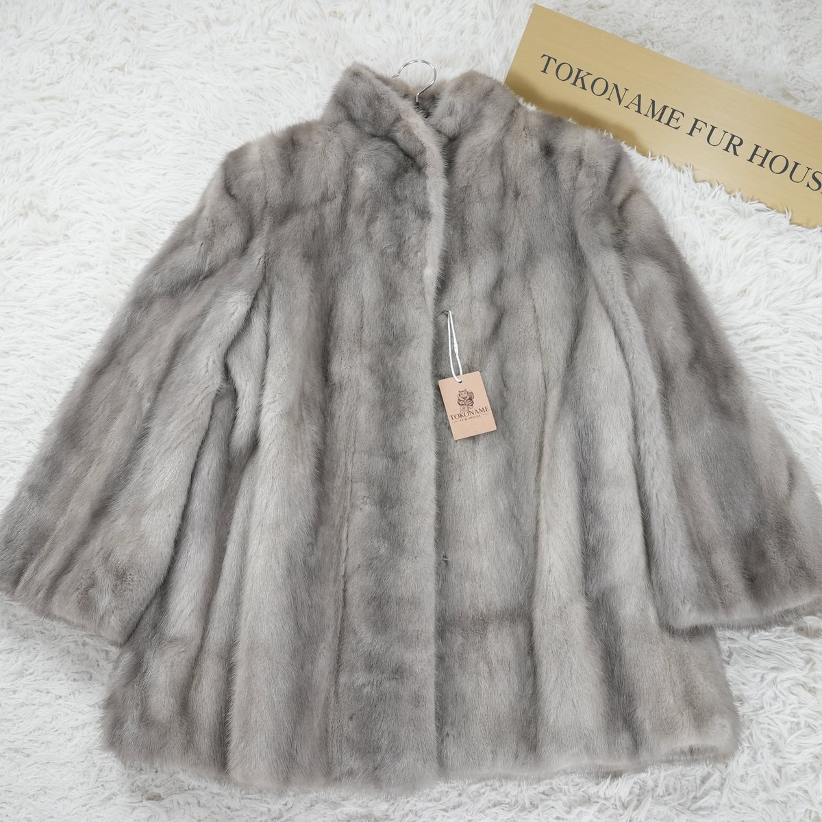 Sapphire Mink Fur Coat SAGA MINK - Genuine Vintage Fur From Japan