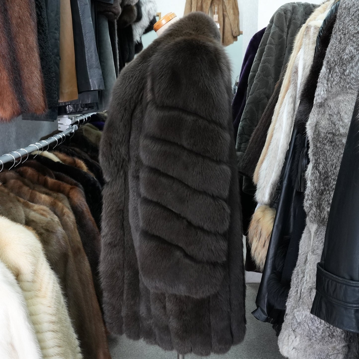 Brown Dyed Fox Fur Semi-Long Coat - Genuine Vintage Fur From Japan