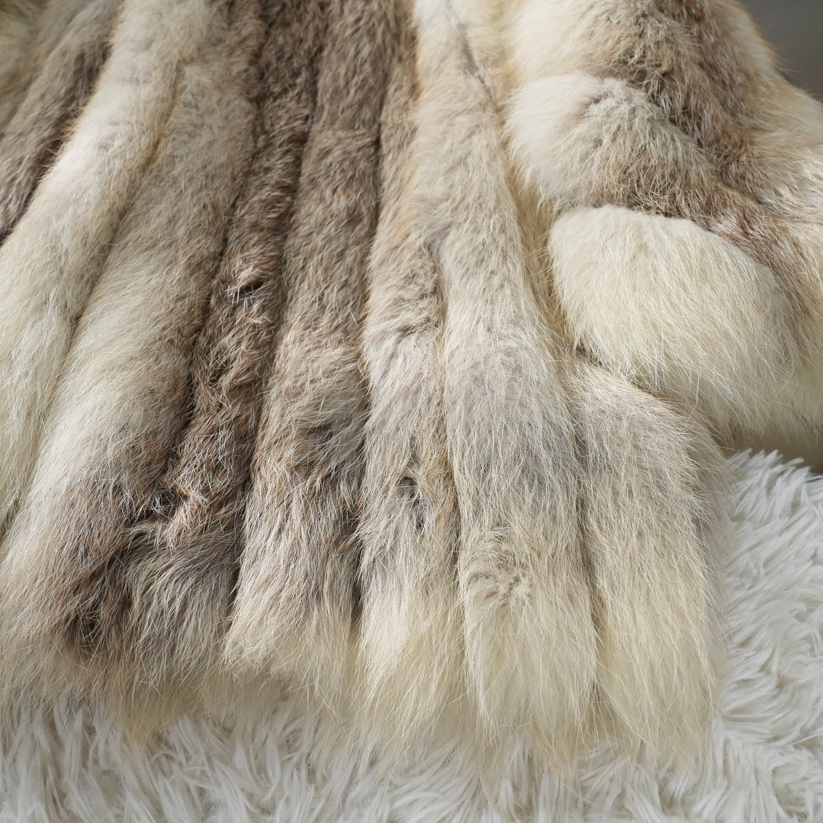 Golden Island Fox Fur Coat SAGA ROYAL FOX - Genuine Vintage Fur From Japan