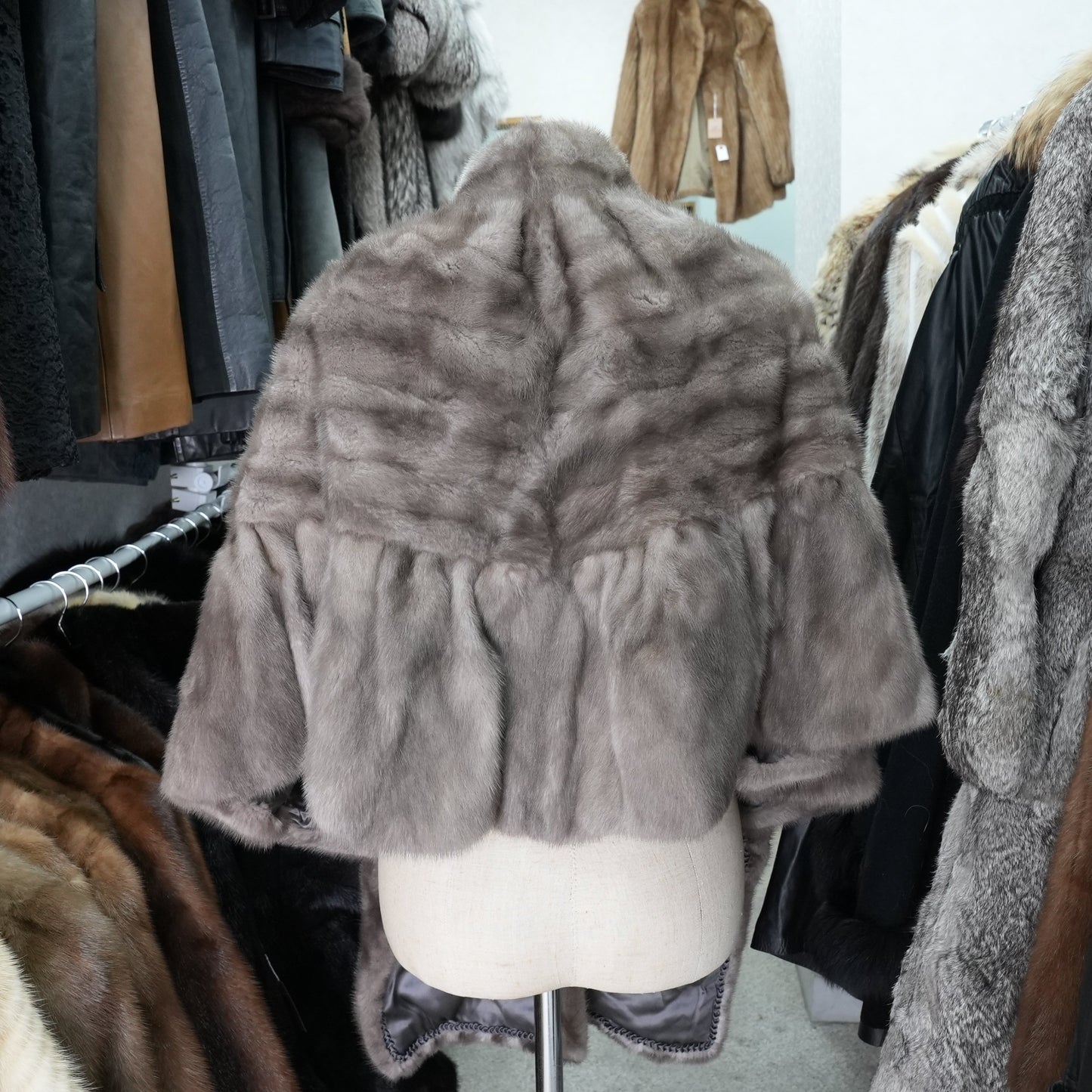 BlueIris Mink Shawl Fur House Princess - Genuine Vintage Fur From Japan