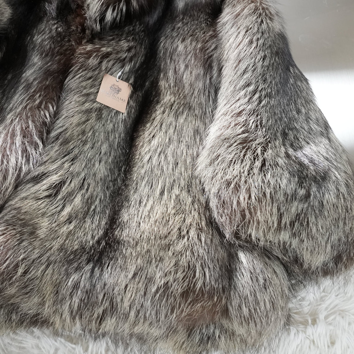 SAGA FOX Silver Fox Fur Coat Soft and Fluffy - Genuine Vintage Fur From Japan
