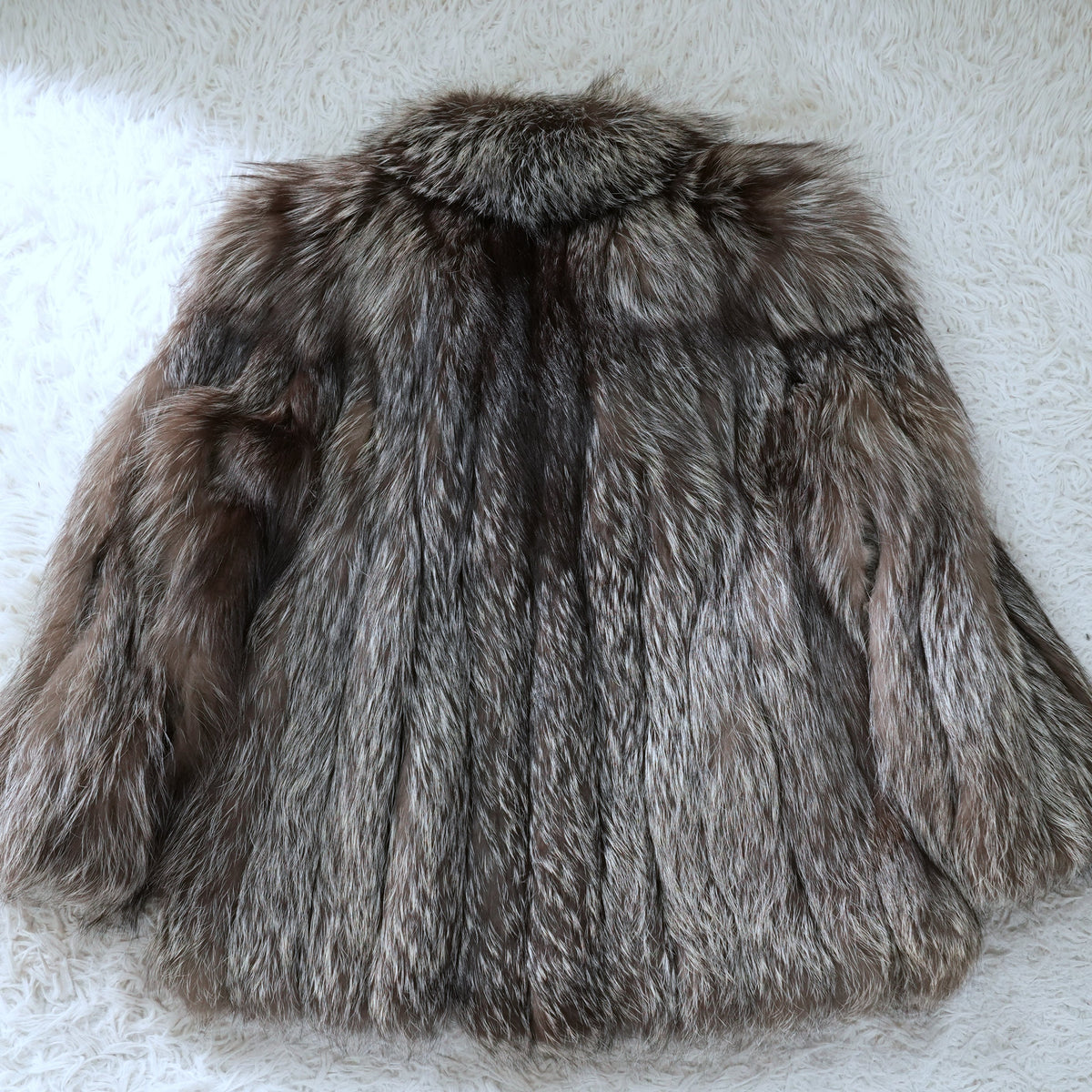 Silver Fox Fur Coat SAGA FOX - Genuine Vintage Fur From Japan