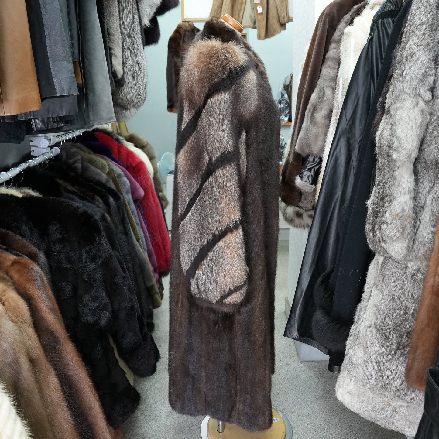Demi Buff SAGA Mink and Silver Fox Fur arm Long Coat - Genuine Vintage Fur From Japan