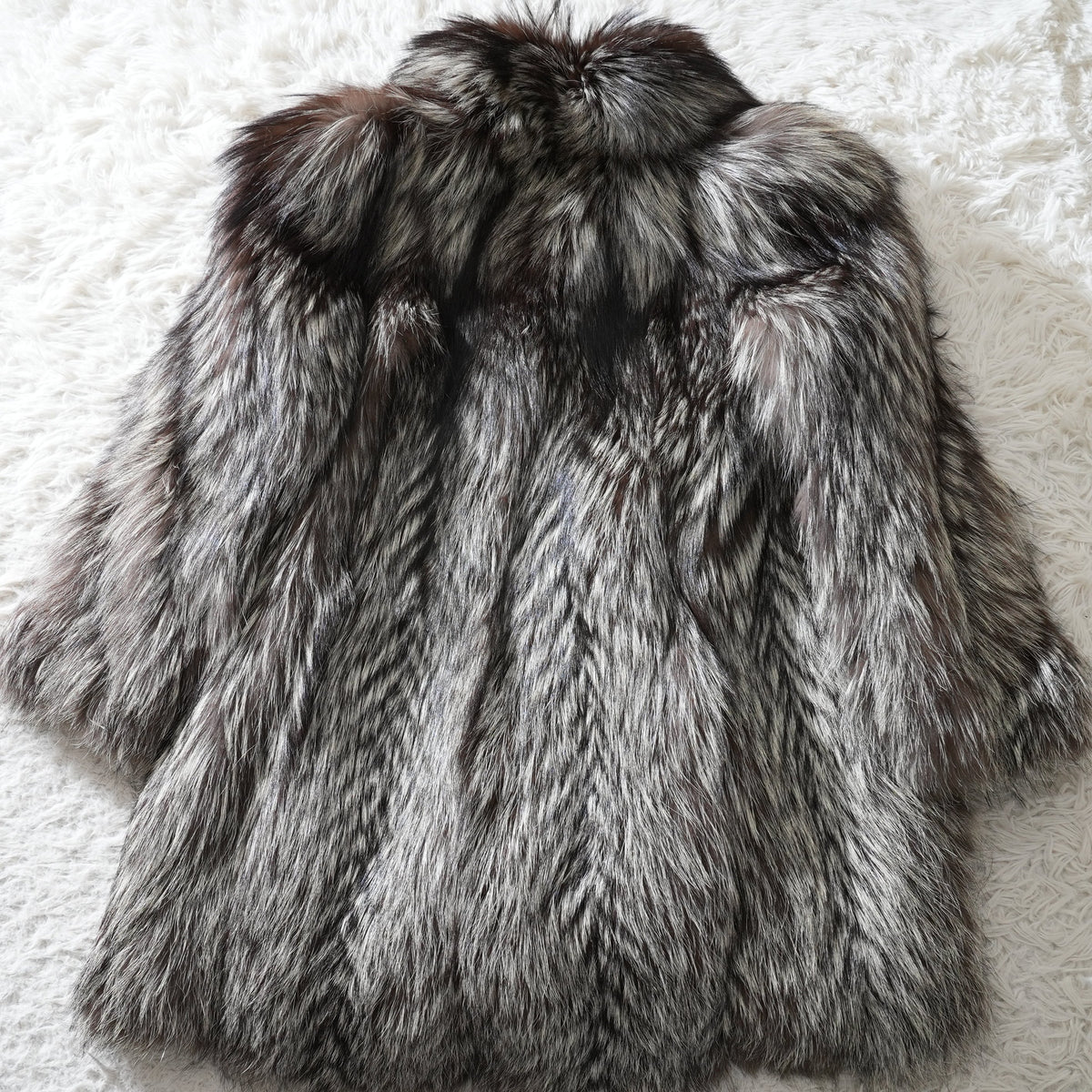 Nordic Silver Fox Fur Coat EMBA - Genuine Vintage Fur From Japan