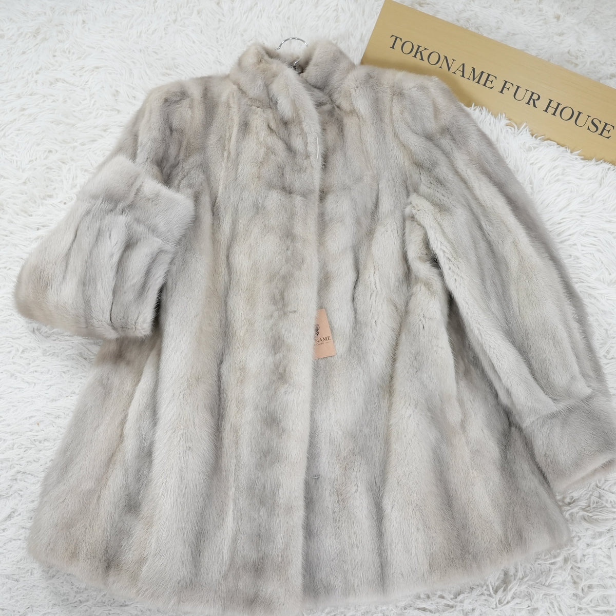 Sapphire Mink Fur Coat SAGA MINK - Genuine Vintage Fur From Japan