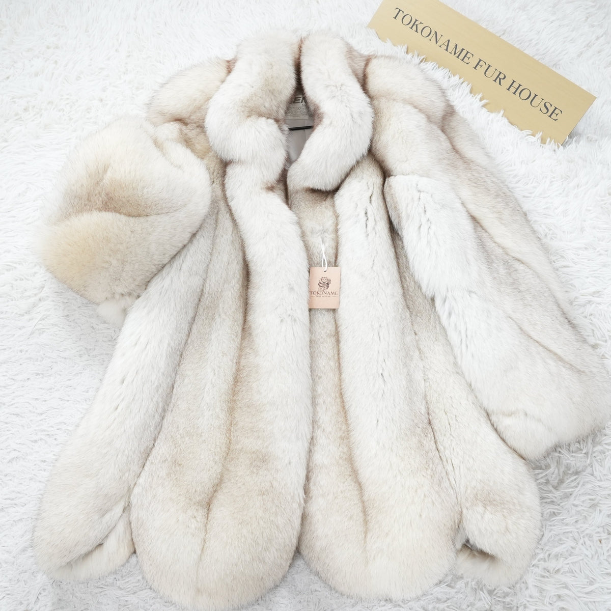 Nordic Fox Scallop Design Fur Coat very Soft and Fluffy EMBA - Genuine Vintage Fur From Japan