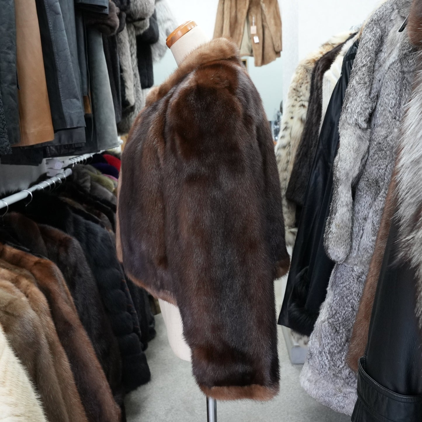 Dark Mink cropd Jacket SAGA MINK - Genuine Vintage Fur From Japan