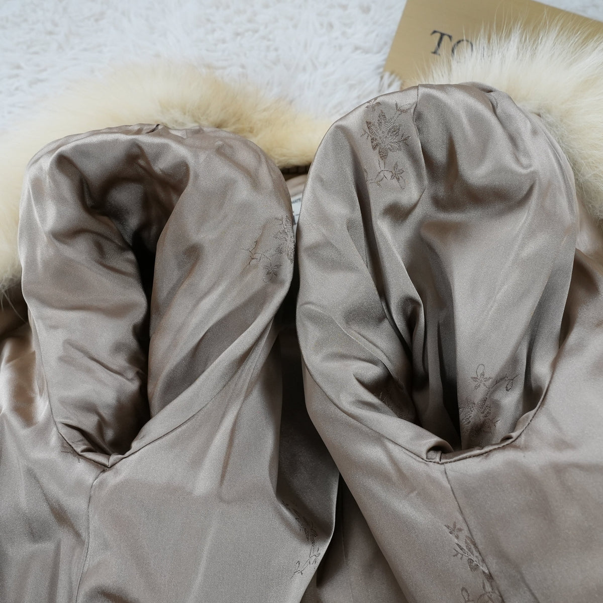 Golden Island Fox Fur Coat Soft and Fluffy SAGA FOX - Genuine Vintage Fur From Japan