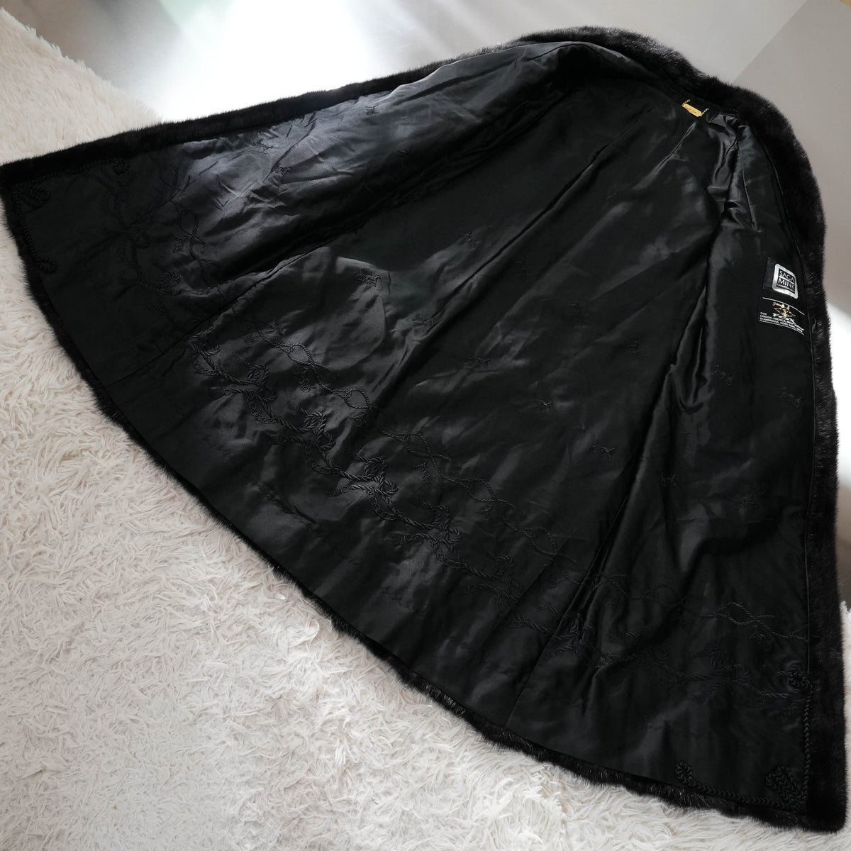 SAGA MINK Fur Long Coat Stripe Design - Genuine Vintage Fur From Japan