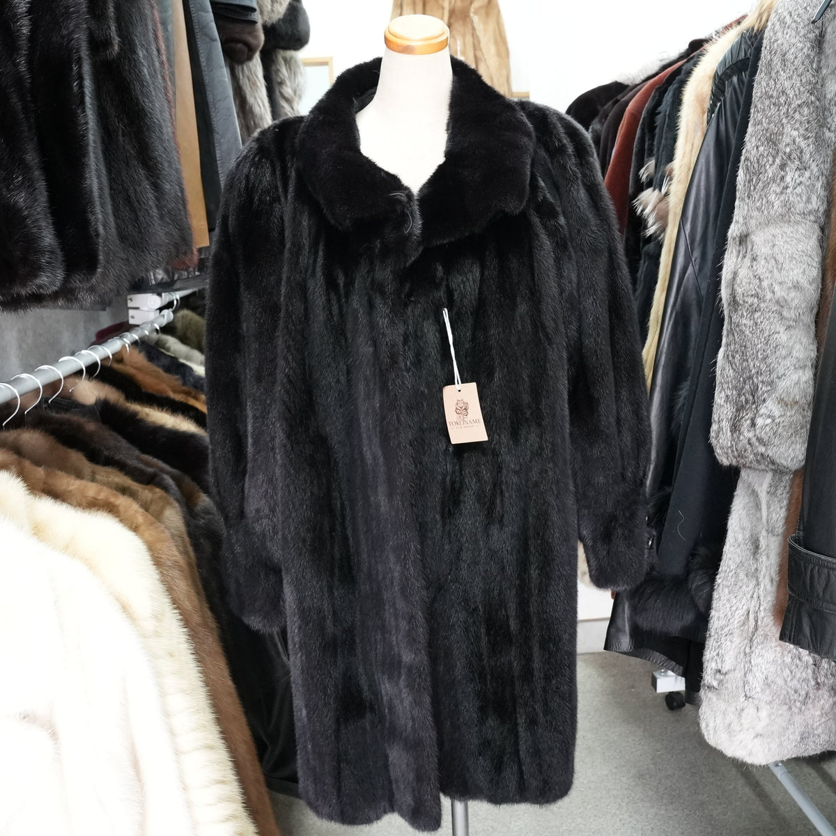 SAGA ROYAL MINK Soft and Grossy - Genuine Vintage Fur From Japan