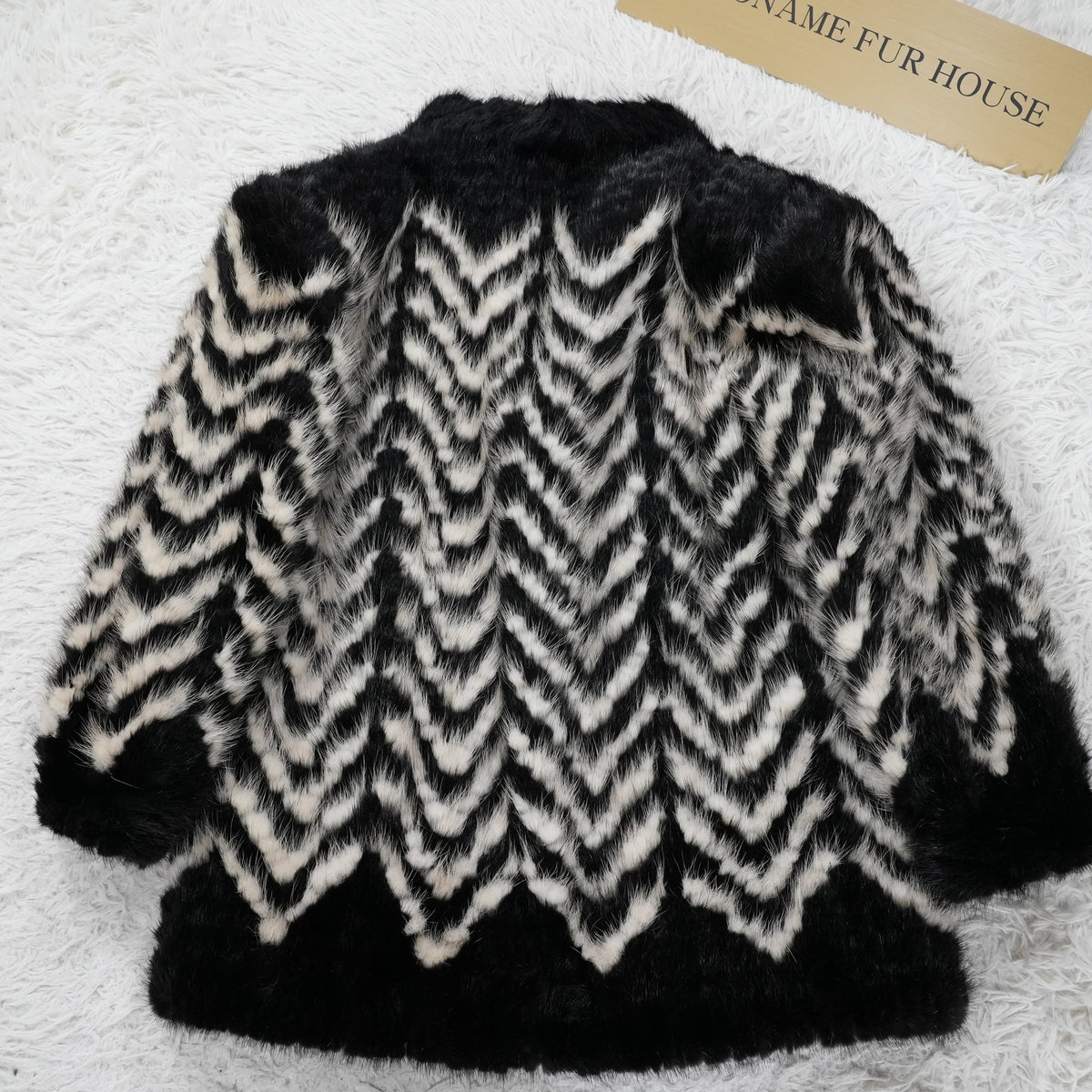 Two Tone Chevron Design Mink Coat SAGA MINK - Genuine Vintage Fur From Japan