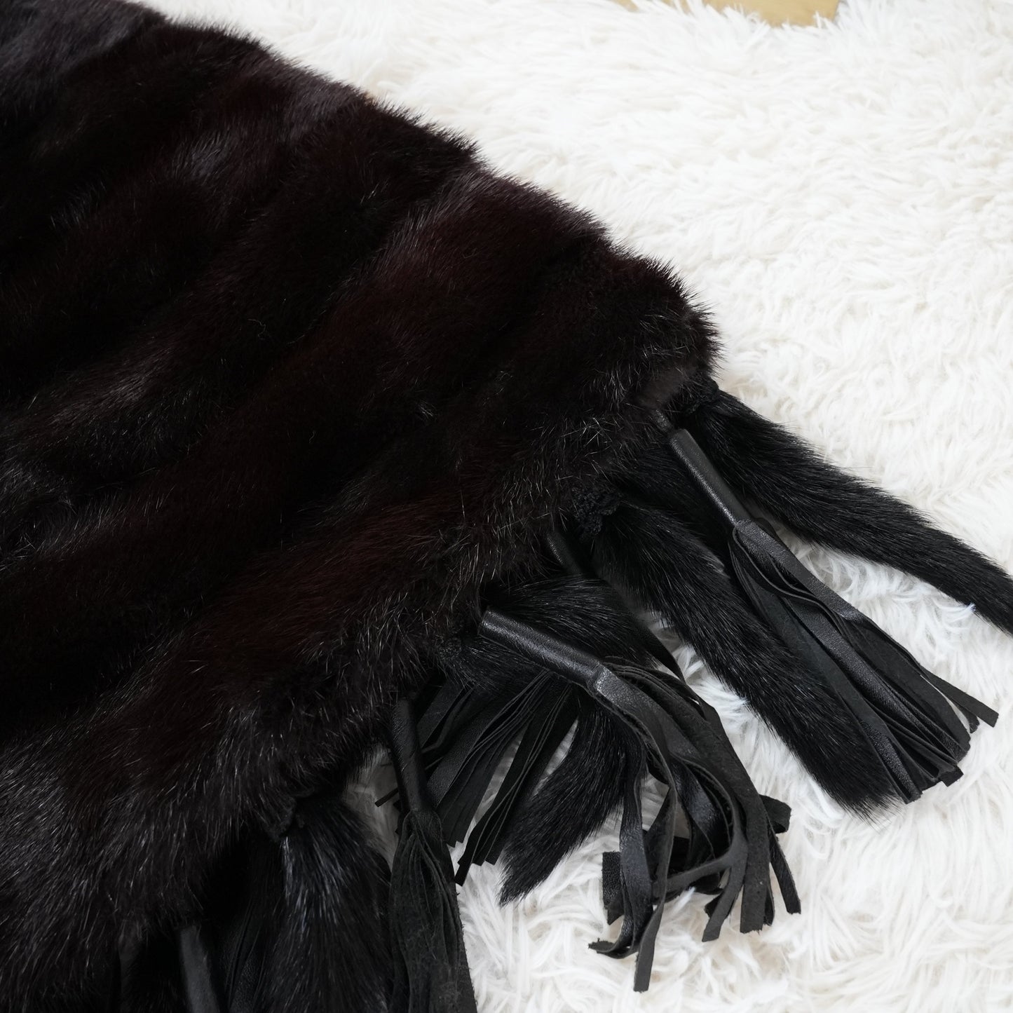 Dark Minn Cape with a tail SAGA MINK - Genuine Vintage Fur From Japan