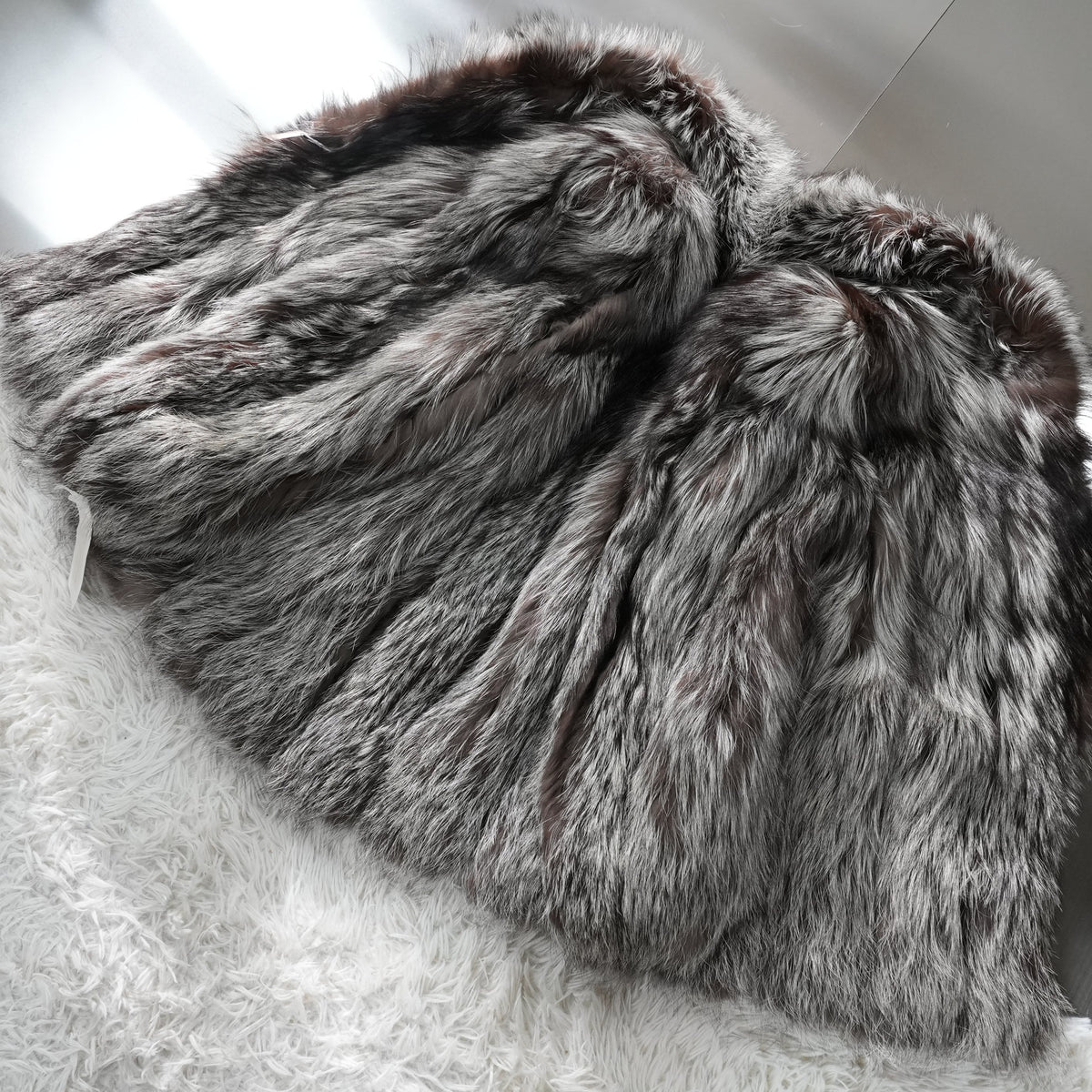 Silver Fox Fur Coat SAGA ROYAL FOX - Genuine Vintage Fur From Japan