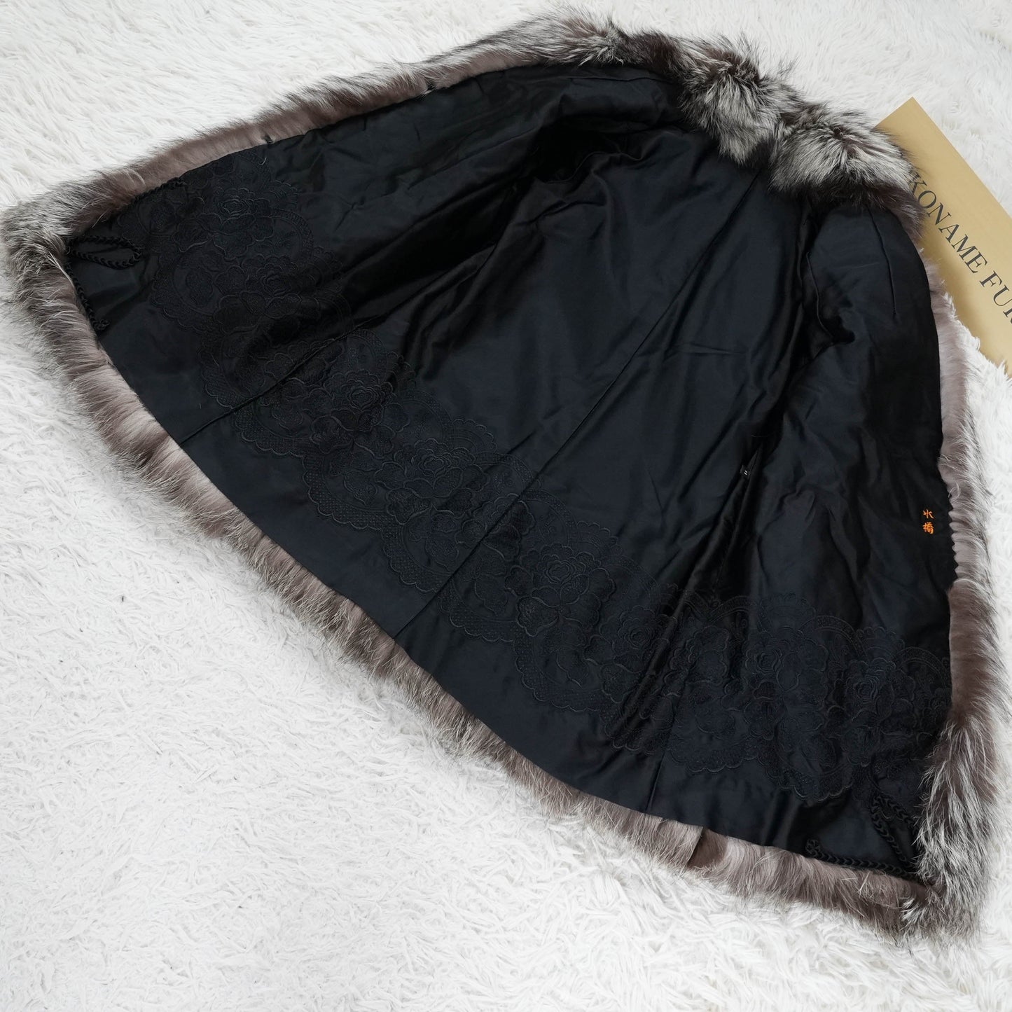 Silver Fox Fur Coat - Genuine Vintage Fur From Japan