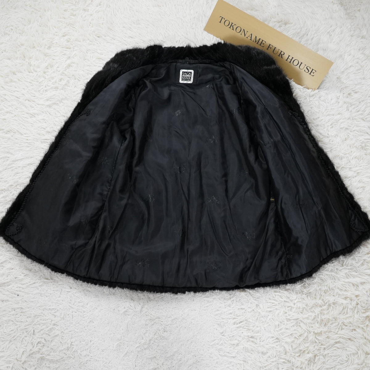 Two Tone Chevron Design Mink Coat SAGA MINK - Genuine Vintage Fur From Japan