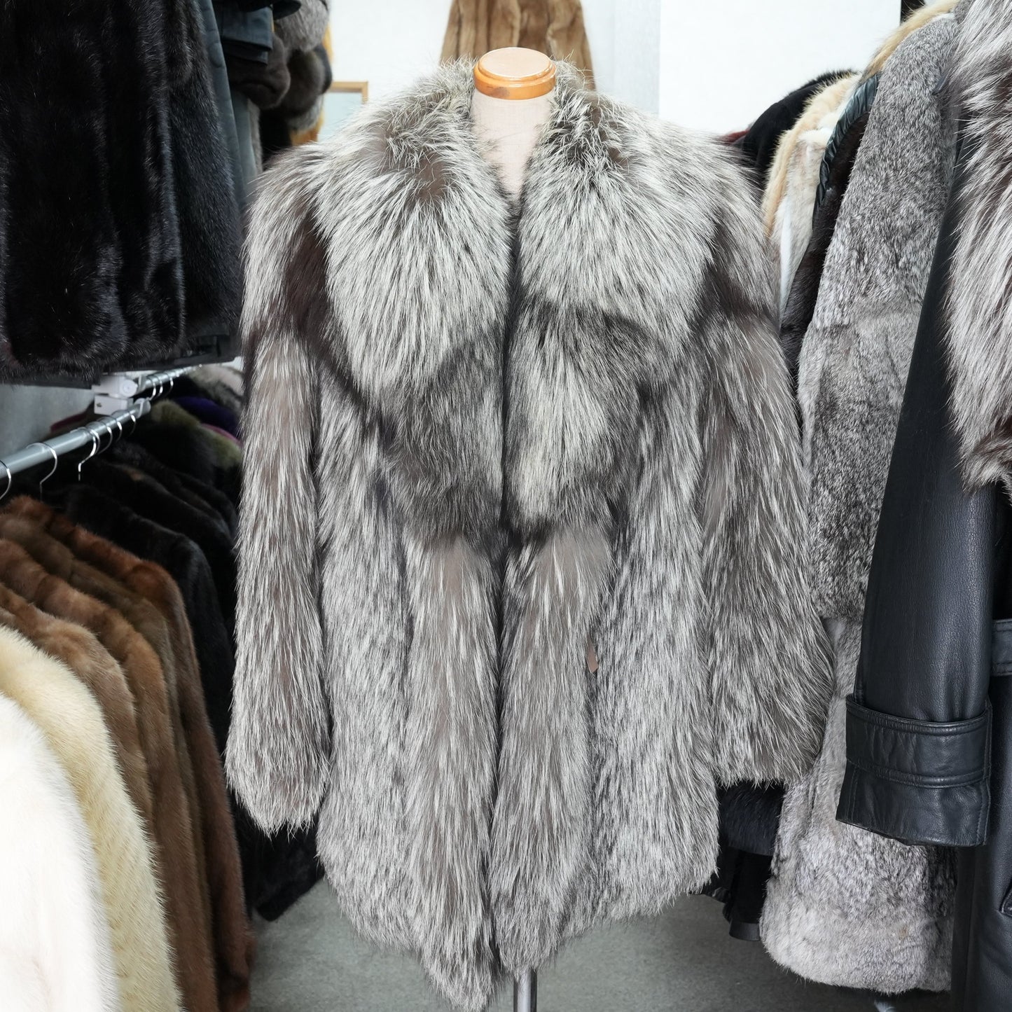 Silver Fox Fur Coat - Genuine Vintage Fur From Japan