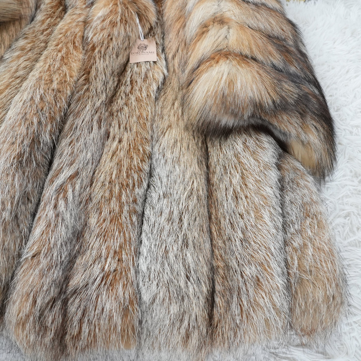 Golden Cross Fox Fur Coat EMBA Soft and Fluffy - Genuine Vintage Fur From Japan