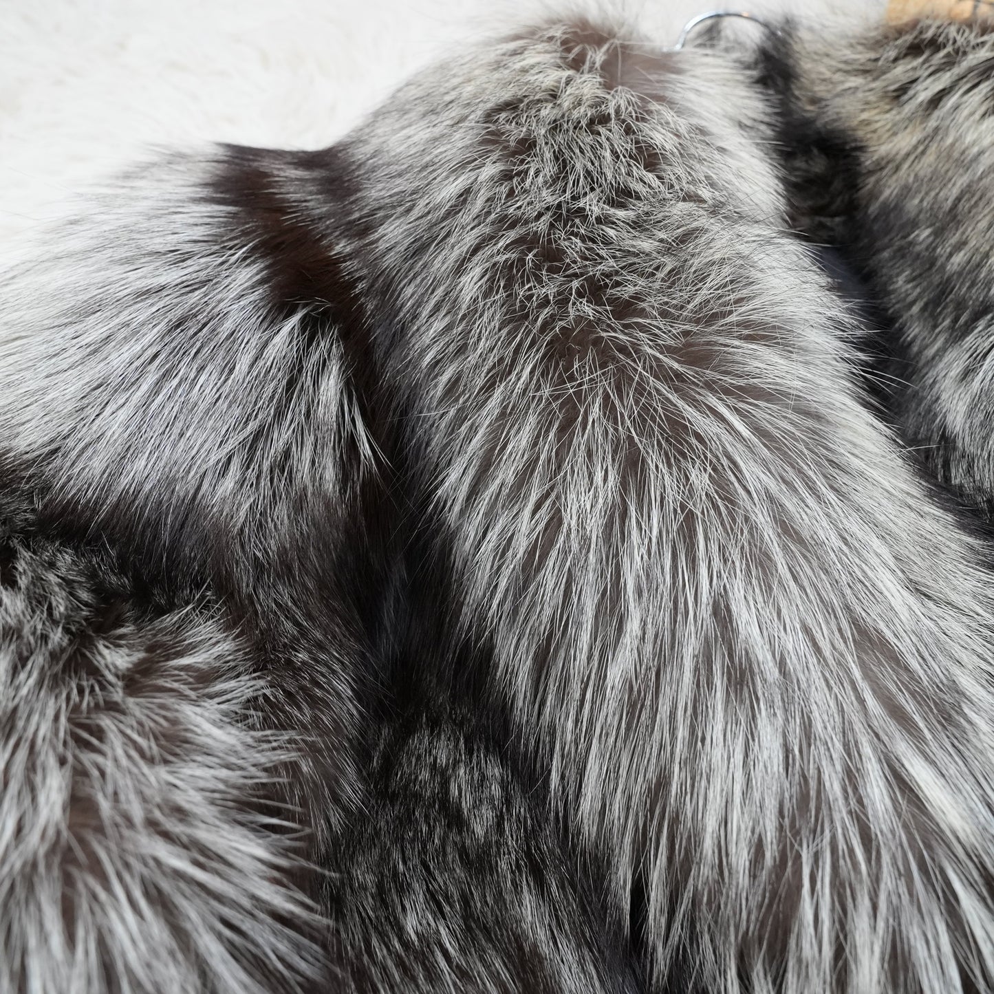 SAGA ROYAL FOX Silver Fox Coat - Genuine Vintage Fur From Japan