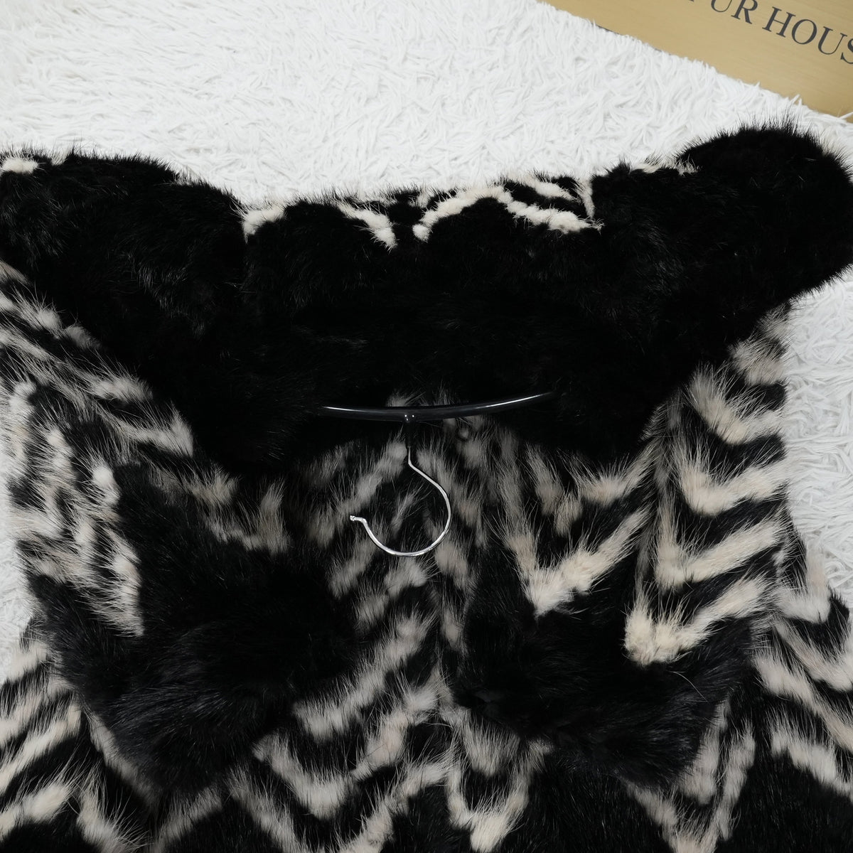 Two Tone Chevron Design Mink Coat SAGA MINK - Genuine Vintage Fur From Japan