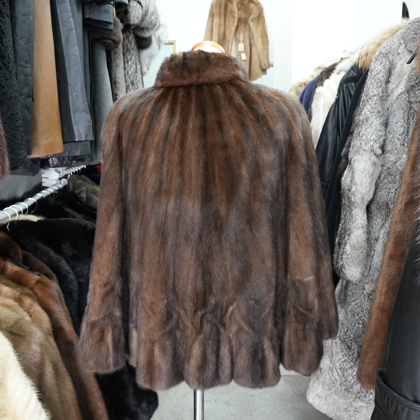SAGA ROYAL MINK Design Cape - Genuine Vintage Fur From Japan