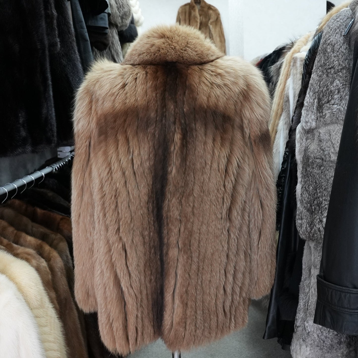 Brown Dyed Fox Fur Design Coat - Genuine Vintage Fur From Japan