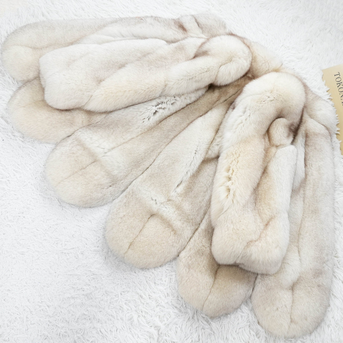 Nordic Fox Scallop Design Fur Coat very Soft and Fluffy EMBA - Genuine Vintage Fur From Japan