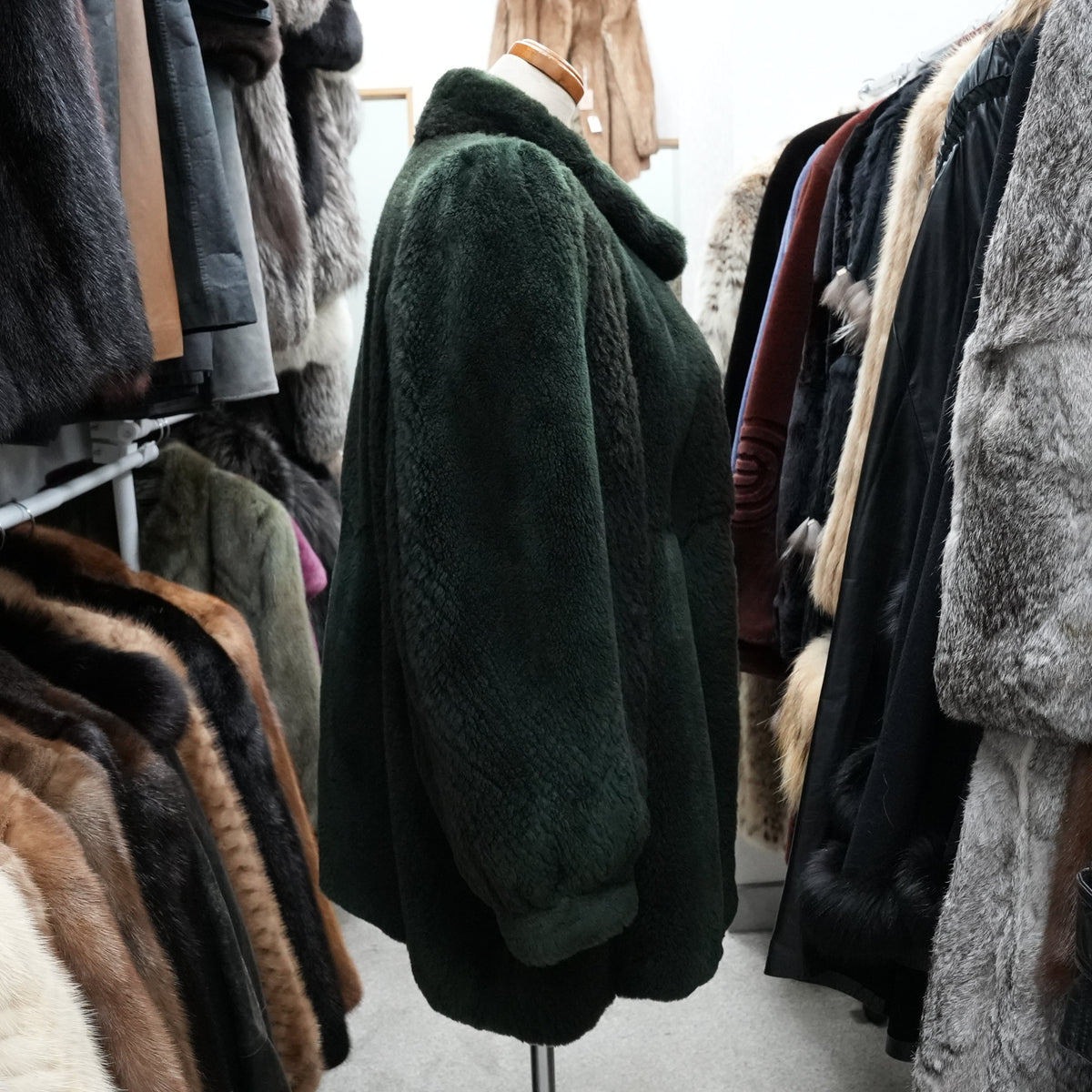 Nutria Fur Coat Green Dyed EMBA - Genuine Vintage Fur From Japan