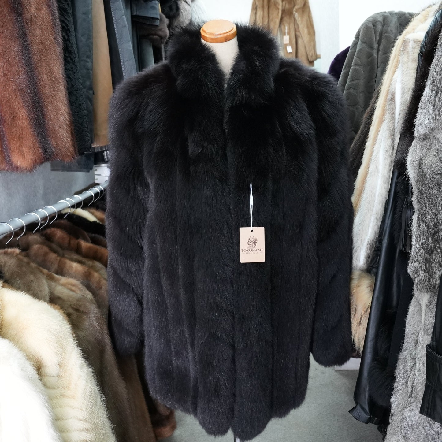 Black Dyed Fox Fur Coat EMBA - Genuine Vintage Fur From Japan